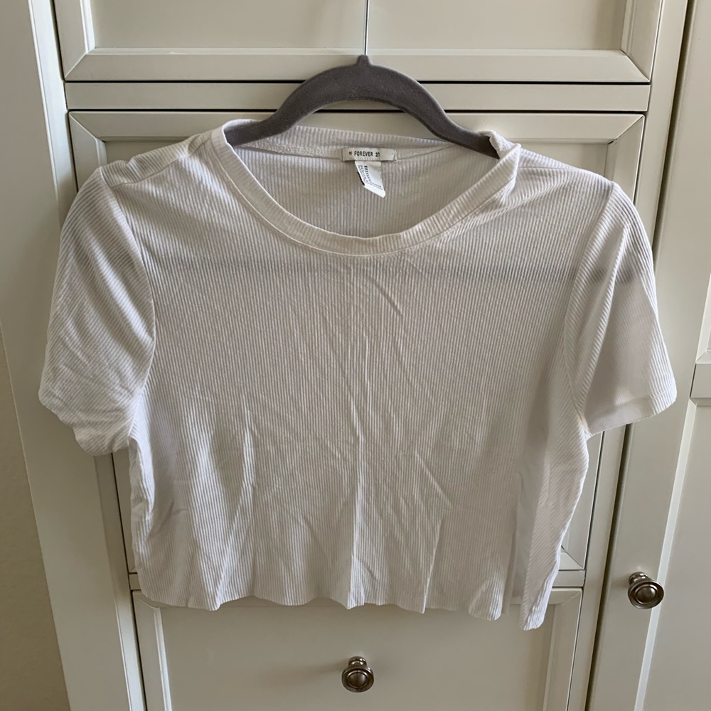 Cropped forever 21 tee